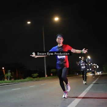 Runner Photo 7625480