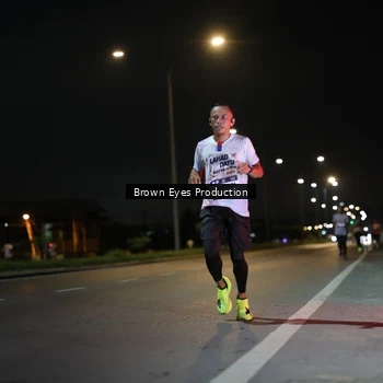 Runner Photo 7625496