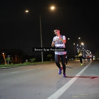 Runner Photo 7625497