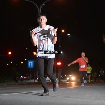 Runner Photo 7625524
