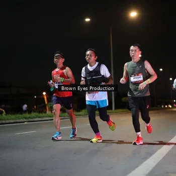Runner Photo 7625532