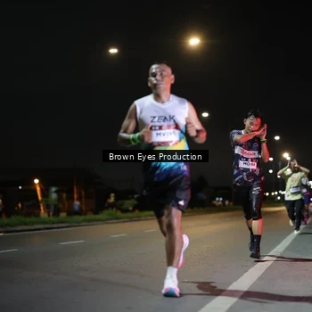 Runner Photo 7625538