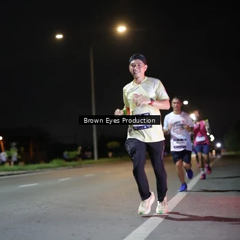 Runner Photo 7625547