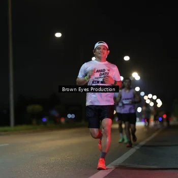 Runner Photo 7625569
