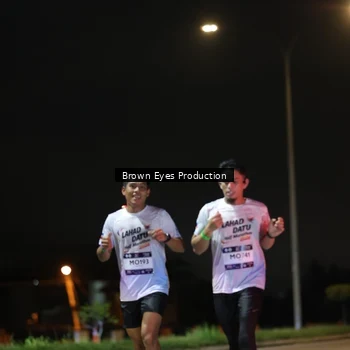 Runner Photo 7625591