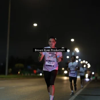 Runner Photo 7625602