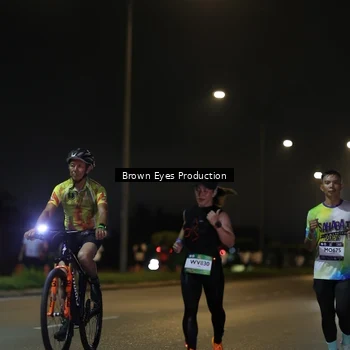 Runner Photo 7625611