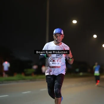 Runner Photo 7625662