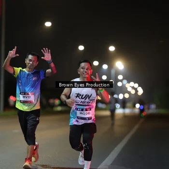 Runner Photo 7625669