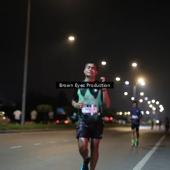 Runner Photo 7625673