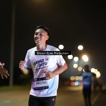 Runner Photo 7625683
