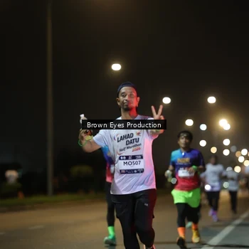 Runner Photo 7625689