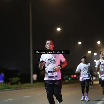 Runner Photo 7625692