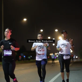 Runner Photo 7625699