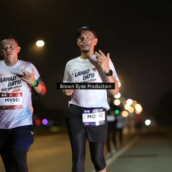 Runner Photo 7625700