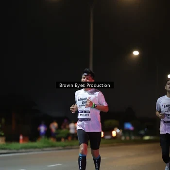 Runner Photo 7625707