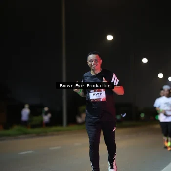 Runner Photo 7625747