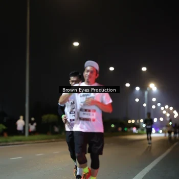 Runner Photo 7625748