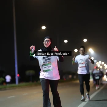 Runner Photo 7625763