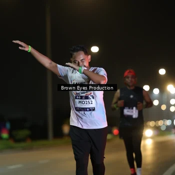 Runner Photo 7625791