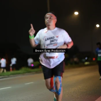 Runner Photo 7625807