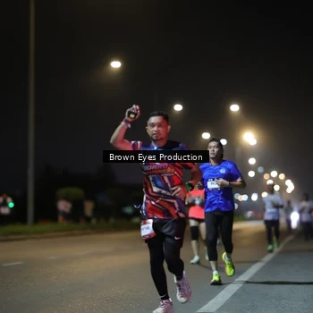 Runner Photo 7625810