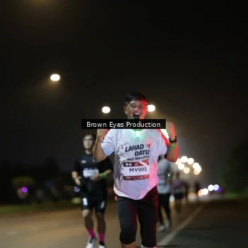 Runner Photo 7625842