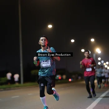 Runner Photo 7625857