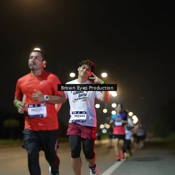 Runner Photo 7625874