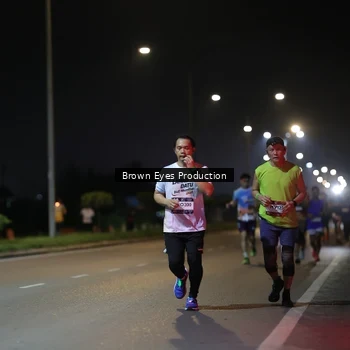 Runner Photo 7625891