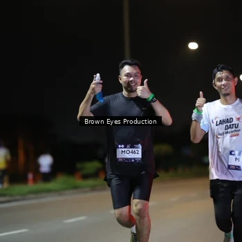 Runner Photo 7625897