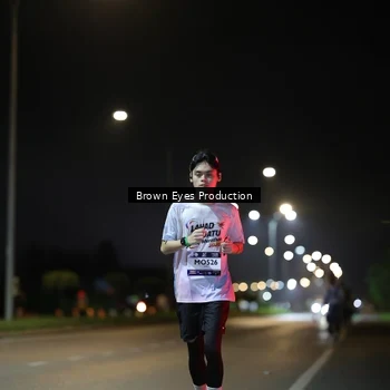Runner Photo 7625915