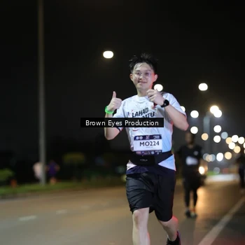 Runner Photo 7625923