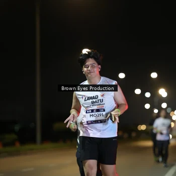 Runner Photo 7625938