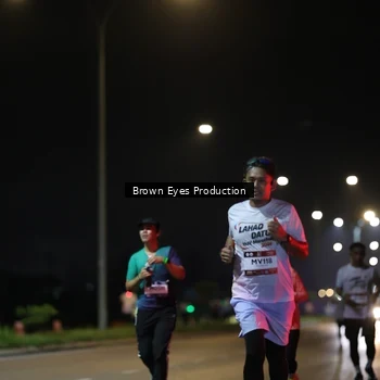 Runner Photo 7625944