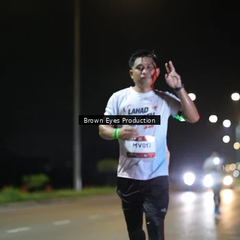 Runner Photo 7625945