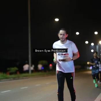 Runner Photo 7625950