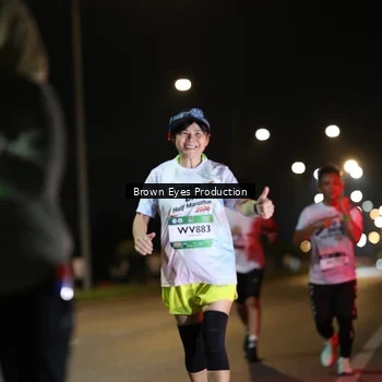 Runner Photo 7625975