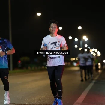 Runner Photo 7625986