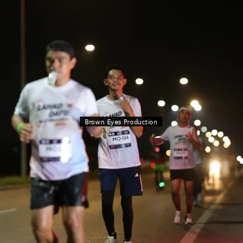 Runner Photo 7625990