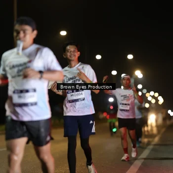 Runner Photo 7625991