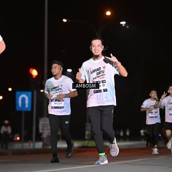 Runner Photo 7625995