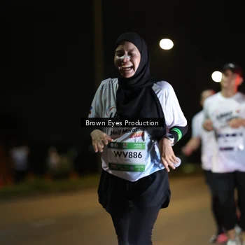 Runner Photo 7626043