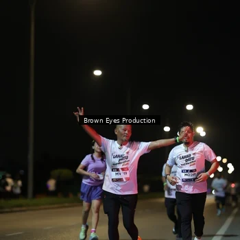 Runner Photo 7626065