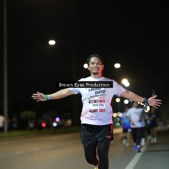 Runner Photo 7626068