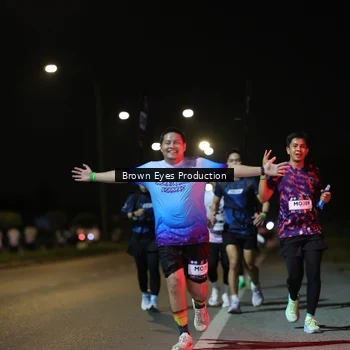 Runner Photo 7626071
