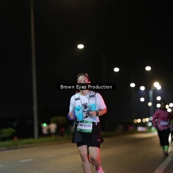 Runner Photo 7626091
