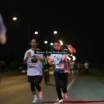 Runner Photo 7626151