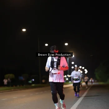 Runner Photo 7626172