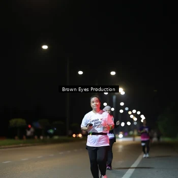 Runner Photo 7626184